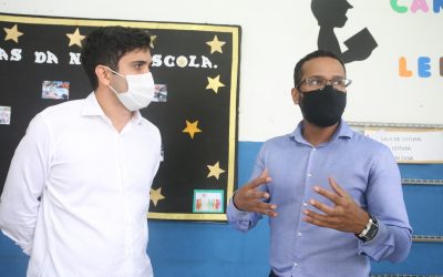 Secretário de Educação visita escola municipal no Rio para conhecer experiência da retomada das aulas presenciais
