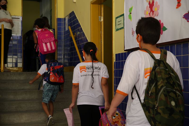 Prefeitura de Niterói lança programa Escolas Nova Geração e amplia Poupança Escola para alunos do 6º ano