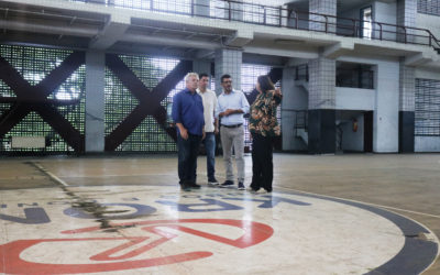 Prefeito Axel Grael visita instalações do novo complexo educacional e esportivo do Barreto